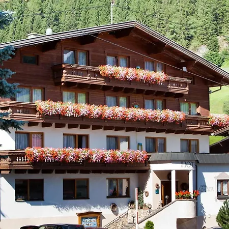 Ad Laca Hotel